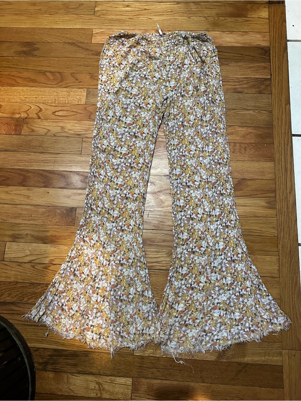 Free People Floral Bell Bottoms Flared Elastic Waist Boho Hippie Frayed Hem XS
